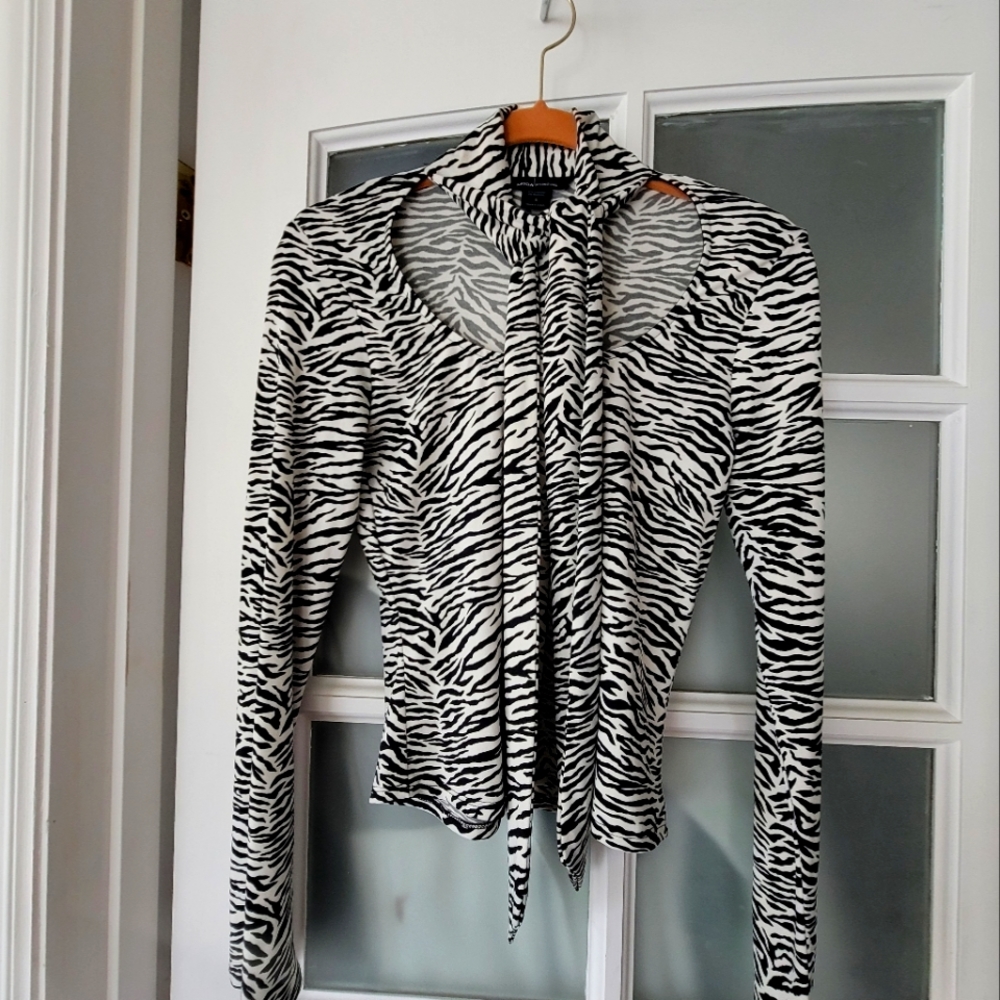 Animal print long sleeve top with scarf sz Small